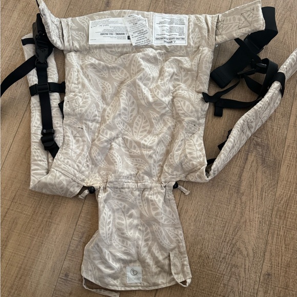 Stokke Limas Leaf Pattern Carrier